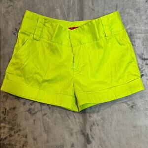 Alice  + Olivia neon green linen cotton shorts  8, preppy